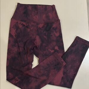 HeyNuts Black Maroon High-Waisted Leggings with Stretchy Fabric LIKE NEW